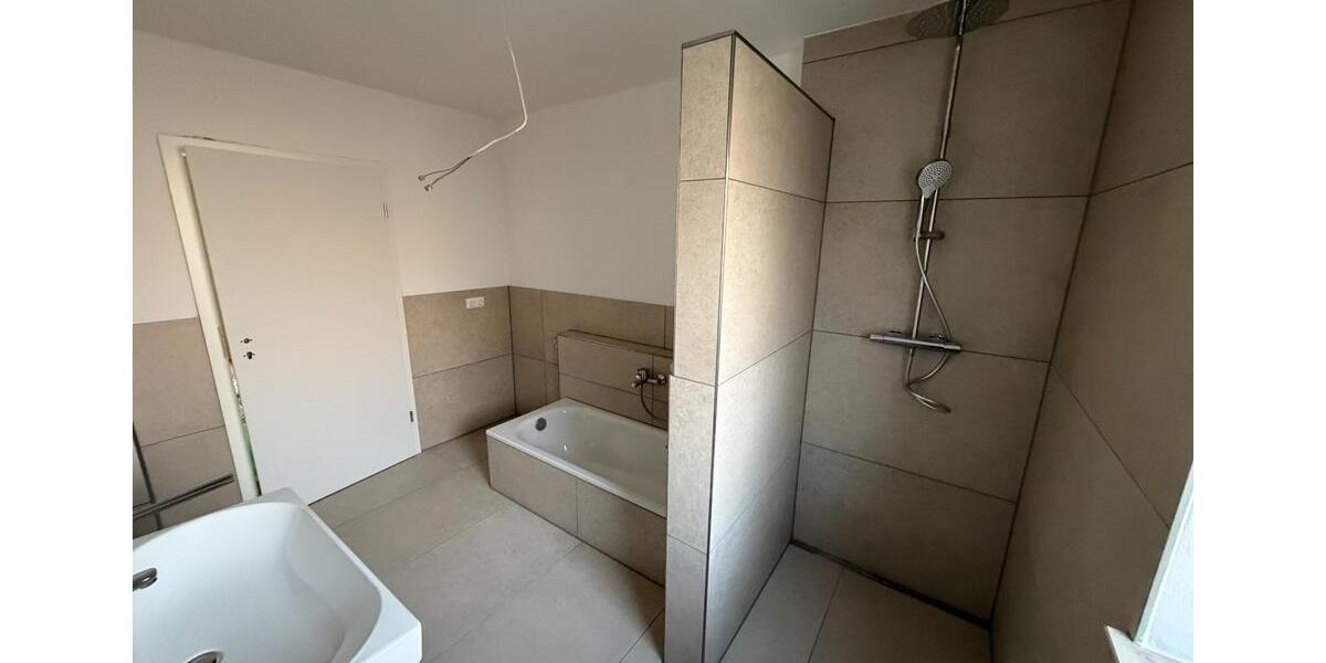 Etagenwohnung Dingolfing - 3.5 Zimmer, 99 m&sup2;, 1.150&euro; | Angebot:25860462