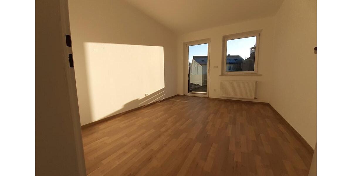 Erdgeschoßwohnung Rottenburg an der Laaber - 5 Zimmer, 110 m&sup2;, 1.050&euro; | Angebot:26515767