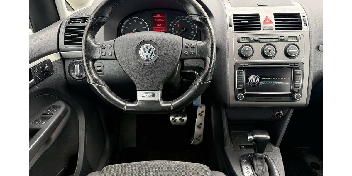 VW Touran 1.4 TSI DSG R-Line Highline Xenon Navi PDC 143.500 km 6.500 &euro; Altdorf 84032