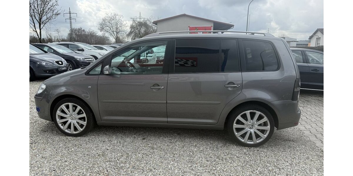 VW Touran 2.0 TDI DSG R-Line Edition Xenon Navi 223.500 km 7.500 &euro; Altdorf 84032