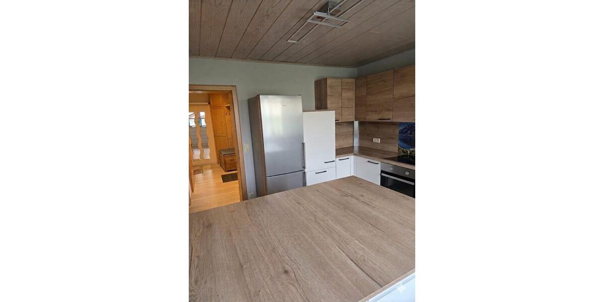 Etagenwohnung Mengkofen - 4 Zimmer, 100 m&sup2;, 900&euro; | Angebot:26626316