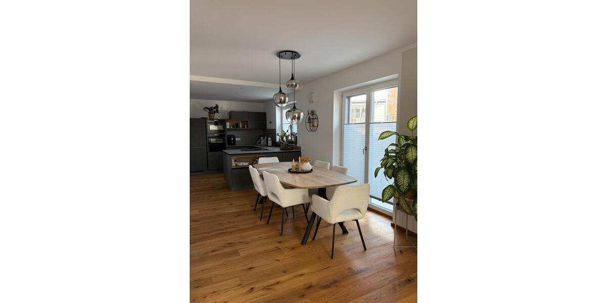 Reihenhaus Vilsbiburg - 6 Zimmer, 148 m&sup2;, 695.000&euro; | Angebot:26072937