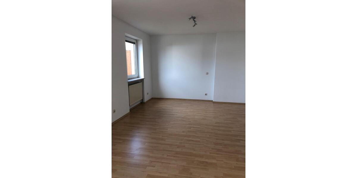Erdgeschoßwohnung Rottenburg an der Laaber - 1 Zimmer, 33 m&sup2;, 350&euro; | Angebot:26021044