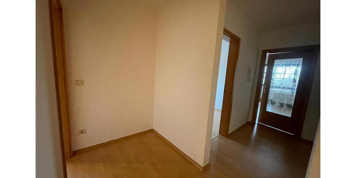 Etagenwohnung Vilsbiburg - 3 Zimmer, 76 m&sup2;, 690&euro; | Angebot:25655657