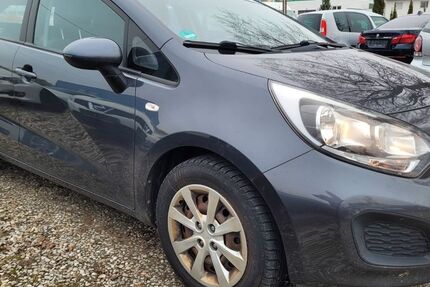 Kia Rio 83.123 km 6.450 &euro; Landshut 84030