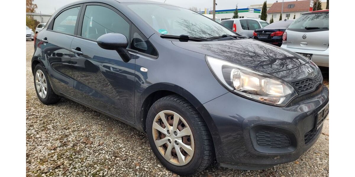 Kia Rio 83.123 km 6.450 &euro; Landshut 84030