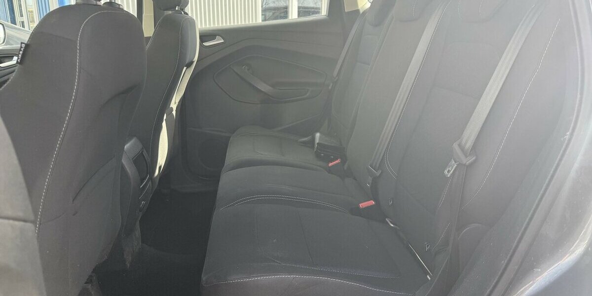 Ford Kuga 2.0 TDCI 4x4 Automatik Sitzheizung Keyless 254.000 km 7.500 &euro; Altdorf 84032