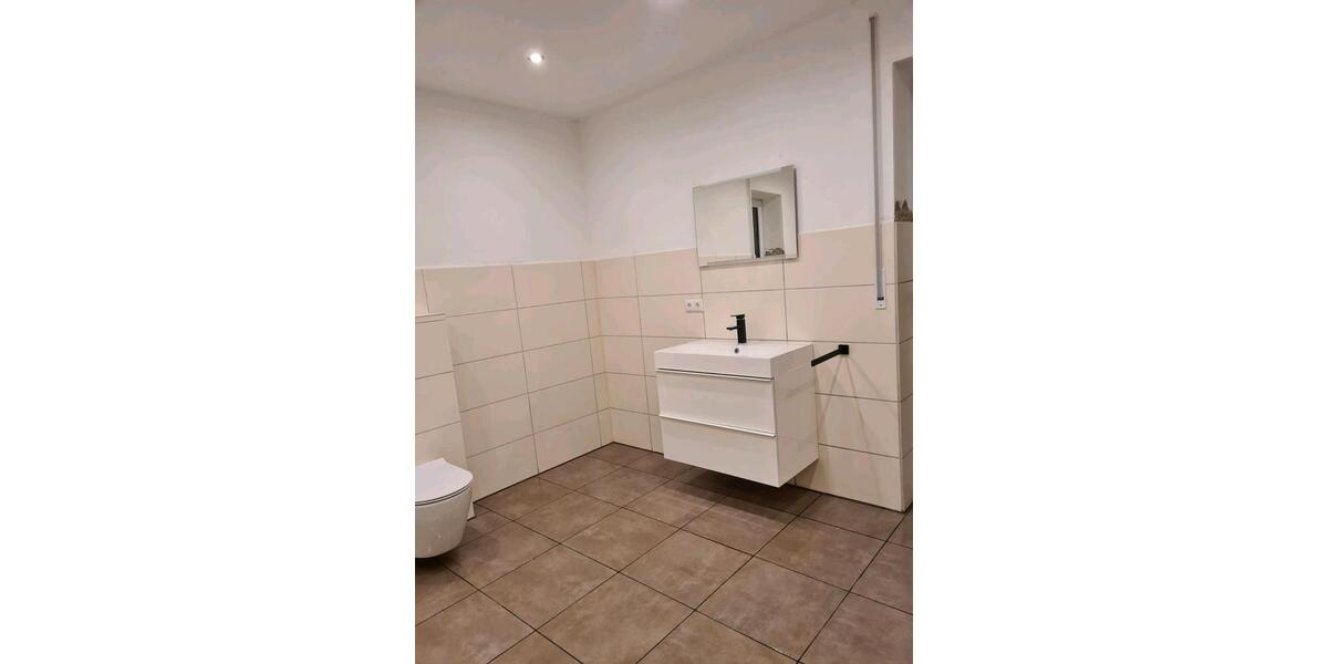 Etagenwohnung Mengkofen - 3 Zimmer, 89 m&sup2;, 925&euro; | Angebot:25790629