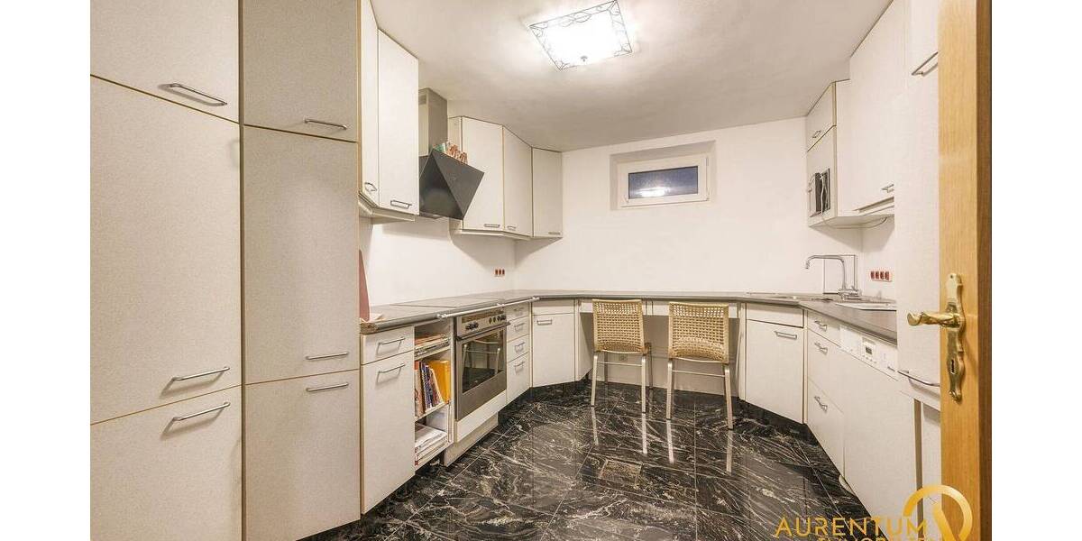 Einfamilienhaus Bruckberg - 8 Zimmer, 250 m&sup2;, 850.000&euro; | Angebot:25800218