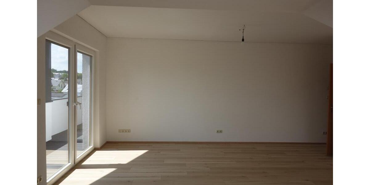 Dachgeschoßwohnung Bruckberg - 4 Zimmer, 149 m&sup2;, 420.000&euro; | Angebot:26984630