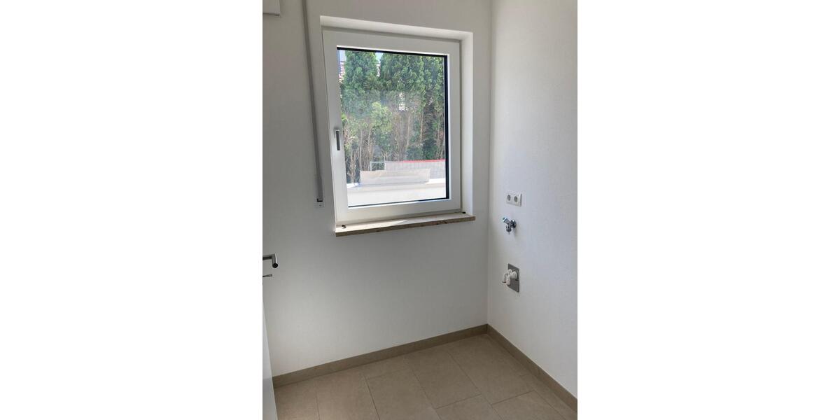 Erdgeschoßwohnung Kumhausen - 2.5 Zimmer, 90 m&sup2;, 1.190&euro; | Angebot:24356527