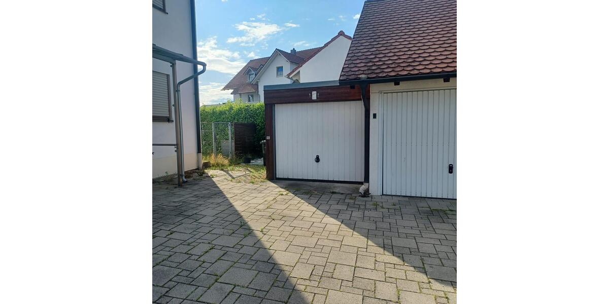 Dachgeschoßwohnung Essenbach - 2.5 Zimmer, 70 m&sup2;, 315.000&euro; | Angebot:27110516