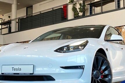 Tesla Model 3 64.987 km 31.980 &euro; Landshut 84030