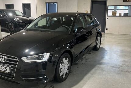 Audi A3 82.000 km 11.990 &euro; Mengkofen 84152
