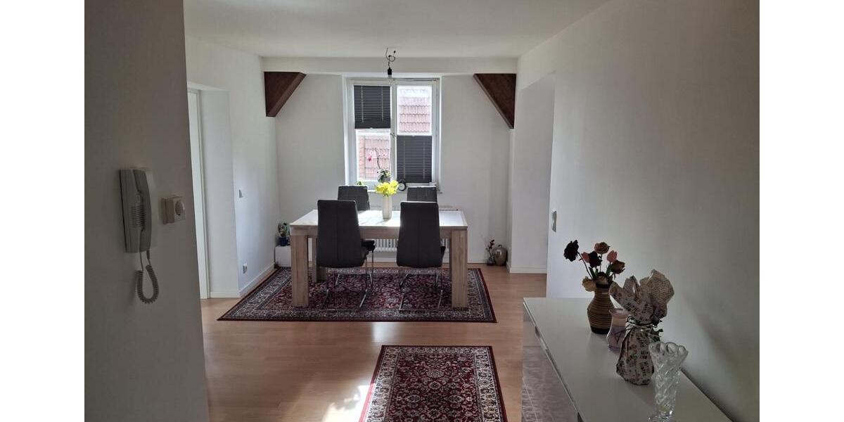 Etagenwohnung Landshut - 2.5 Zimmer, 72 m&sup2;, 1.050&euro; | Angebot:26535679