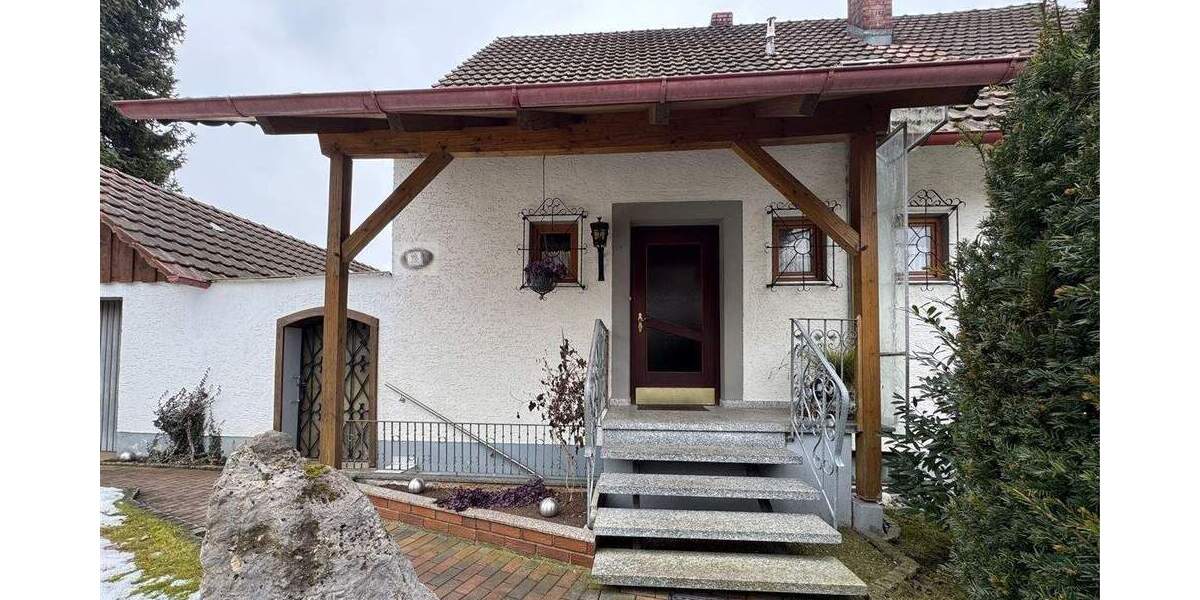 Einfamilienhaus Rottenburg a.d. Laaber Oberotterbach - 6 Zimmer, 148 m&sup2;, 309.000&euro; | Angebot:25668083