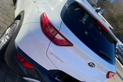 Kia Stonic 68.350 km 17.500 &euro; Nandlstadt 85405