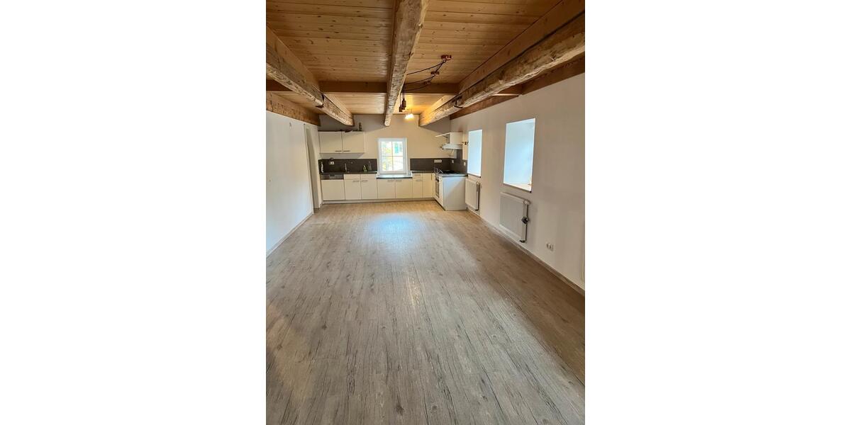 Etagenwohnung Attenhofen Walkertshofen - 3 Zimmer, 110 m&sup2;, 990&euro; | Angebot:25376372
