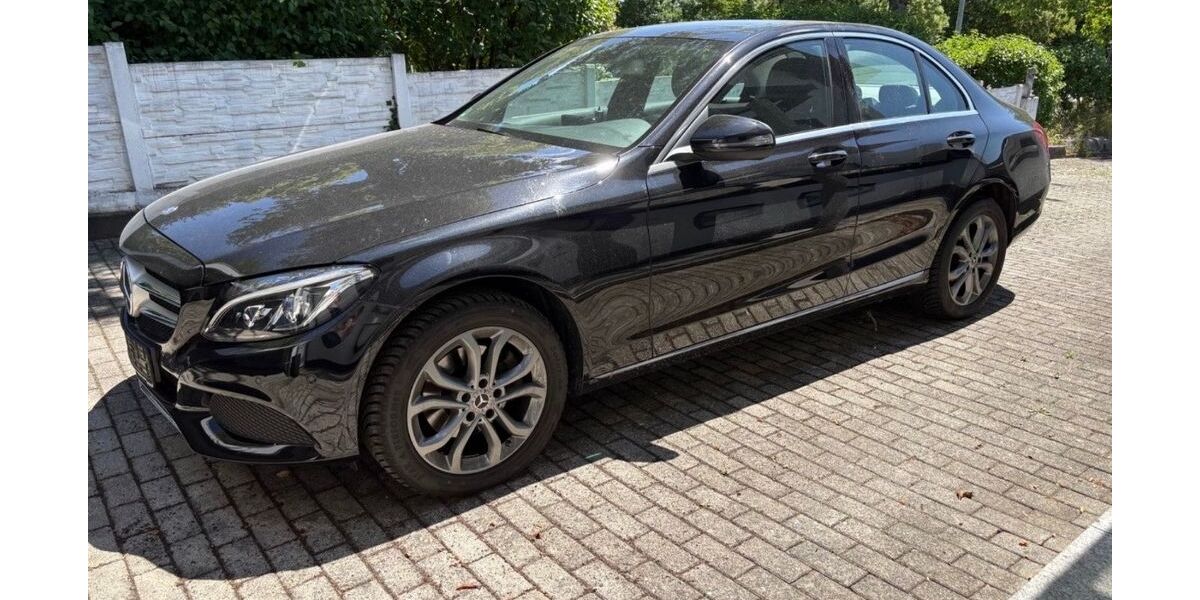 Mercedes-Benz 200 150.000 km 15.900 &euro; Furth 84095