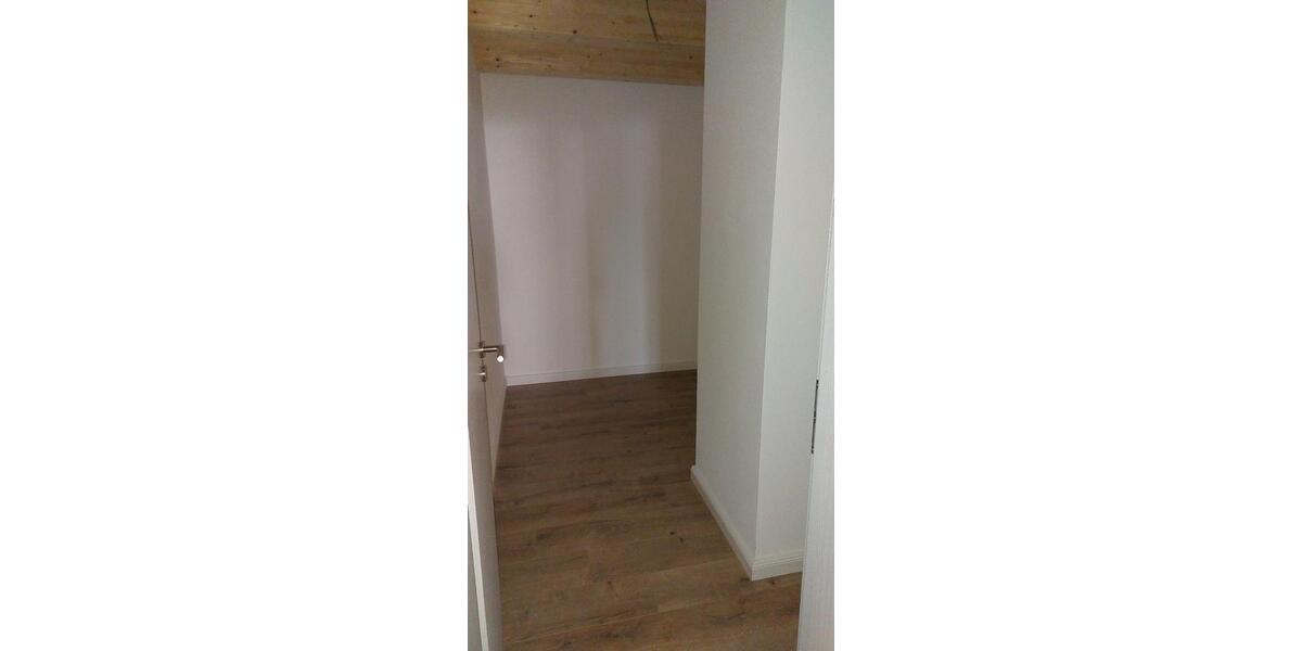 Etagenwohnung Geisenhausen - 2 Zimmer, 79 m&sup2;, 700&euro; | Angebot:25978567