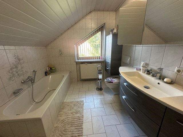 Einfamilienhaus Mengkofen - 7 Zimmer, 162 m&sup2;, 495.000&euro; | Angebot:25685623