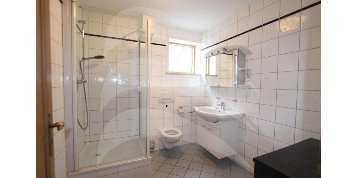 Gewerbeobjekt Landshut - 680&euro; | Angebot:22613845