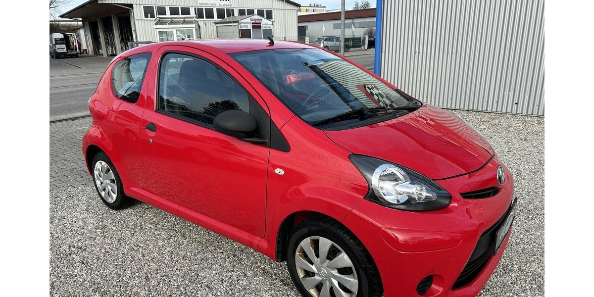 Toyota Aygo Basis 1.0i Euro5 1.Hand 182.600 km 2.500 &euro; Altdorf 84032