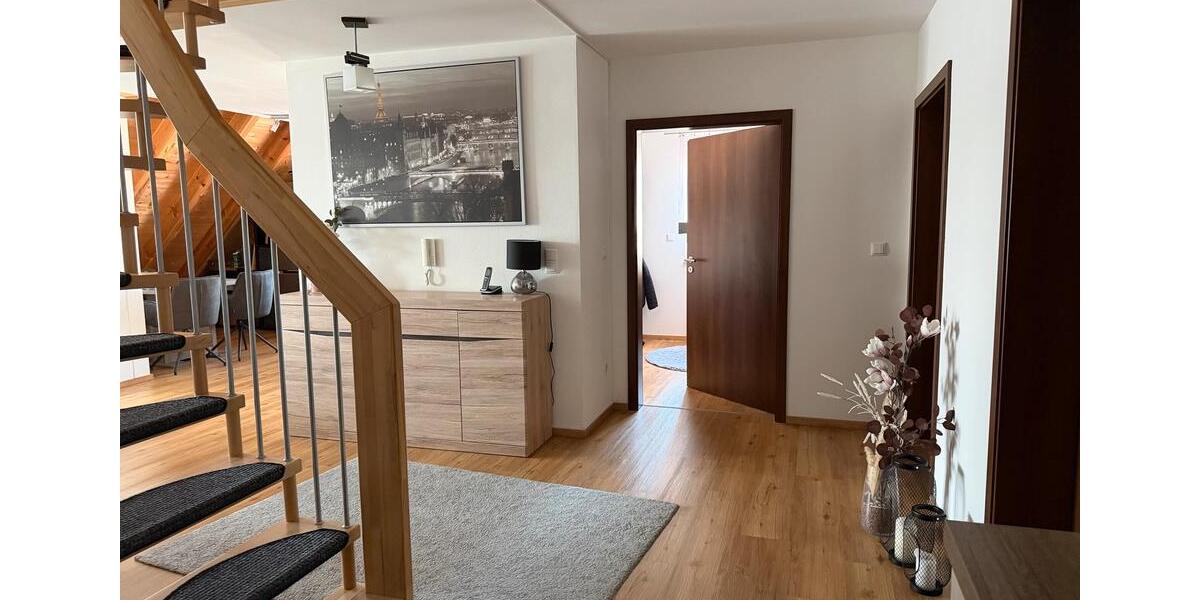 Etagenwohnung Niederaichbach - 4 Zimmer, 103 m&sup2;, 425.000&euro; | Angebot:26024337