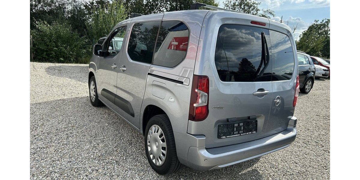 Opel Combo 1.2i Edition 1.HAND Tempomat DAB PDC 54.200 km 15.850 &euro; Altdorf 84032
