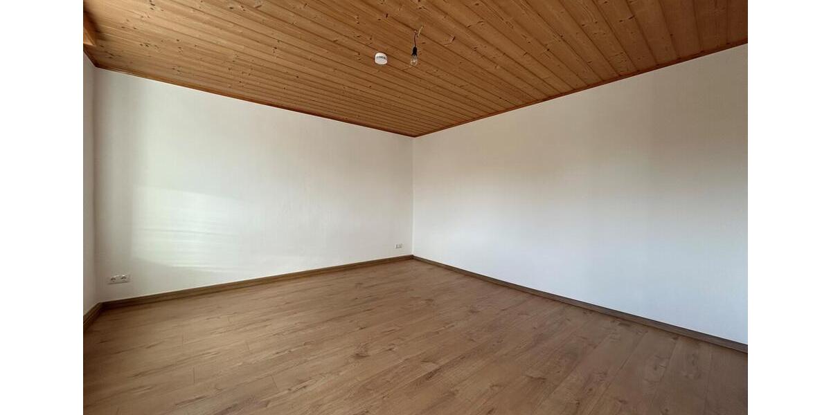 Etagenwohnung Gottfrieding - 2 Zimmer, 85 m&sup2;, 690&euro; | Angebot:26548872