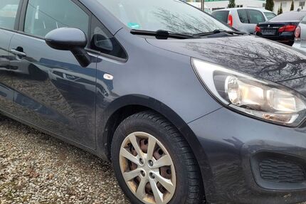 Kia Rio 83.231 km 5.990 &euro; Landshut 84030