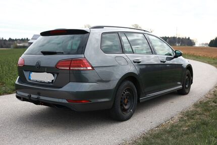 VW Golf 128.500 km 9.950 &euro; Bayerbach 84092