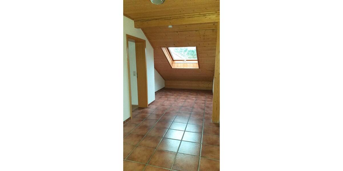 Dachgeschoßwohnung Mallersdorf-Pfaffenberg Pfaffenberg - 4 Zimmer, 94 m&sup2;, 700&euro; | Angebot:27576998