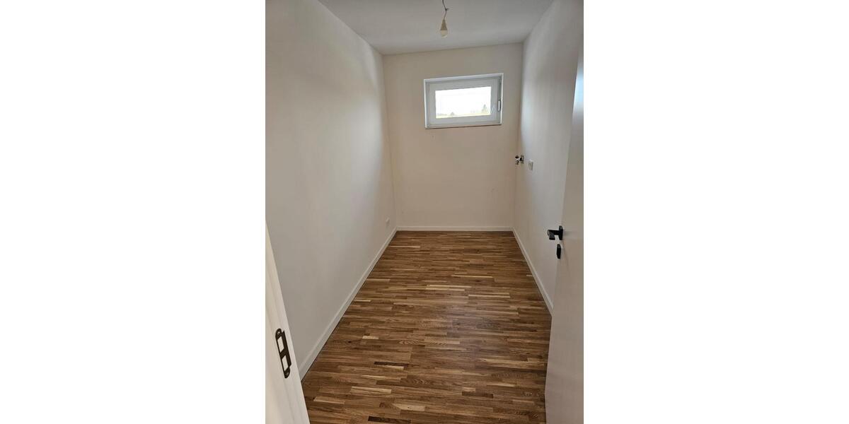 Etagenwohnung Rottenburg an der Laaber - 4 Zimmer, 116 m&sup2;, 1.330&euro; | Angebot:24774584