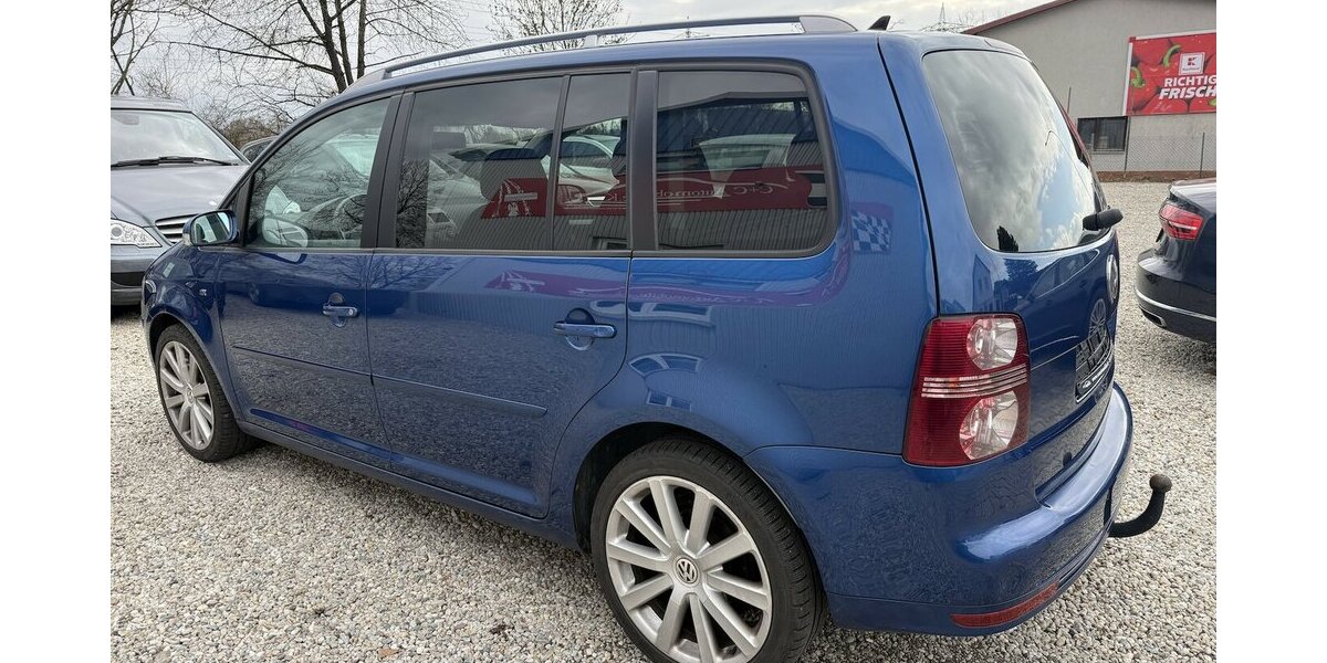VW Touran 1.4 TSI DSG R-Line Highline Xenon Navi PDC 143.500 km 6.500 &euro; Altdorf 84032