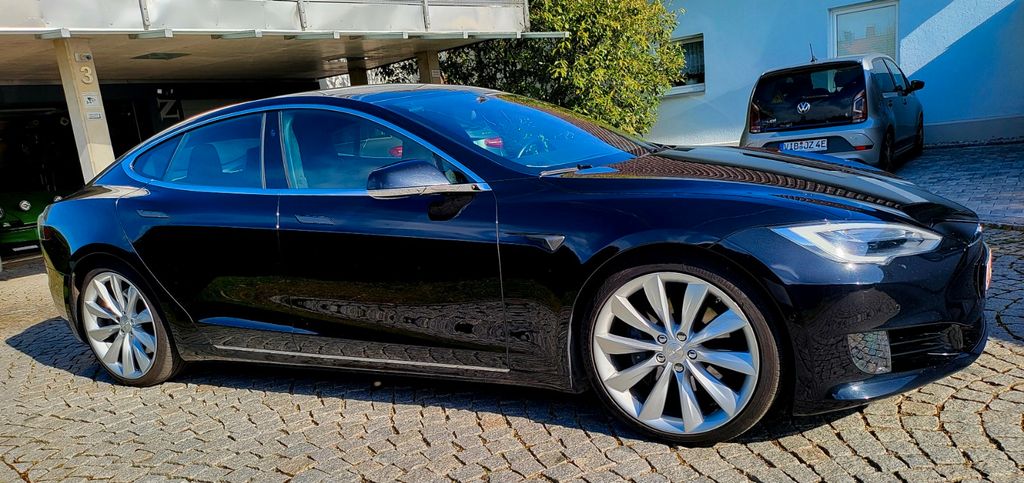 Tesla Model S 98.700 km 26.800 &euro; Velden LK Landshut 84149