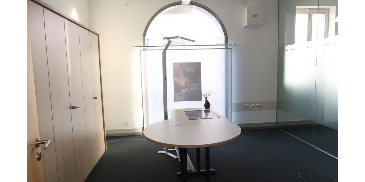 Gewerbeobjekt Geisenhausen - 5 Zimmer, 1.400&euro; | Angebot:25667283