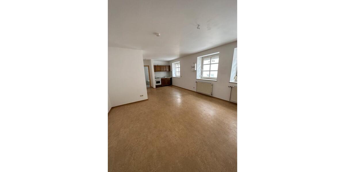 Hochparterre Rottenburg an der Laaber - 1 Zimmer, 40 m&sup2;, 490&euro; | Angebot:26635423