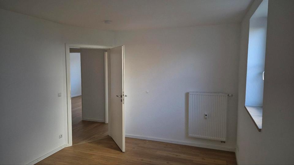 Erdgeschoßwohnung Kirchberg - 4 Zimmer, 95 m&sup2;, 1.050&euro; | Angebot:25350144