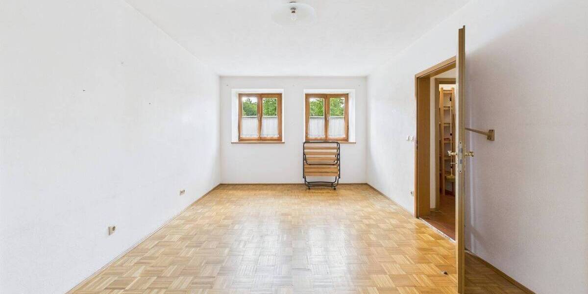 Einfamilienhaus Landshut Achdorf - 8 Zimmer, 200 m&sup2;, 995.000&euro; | Angebot:25695131