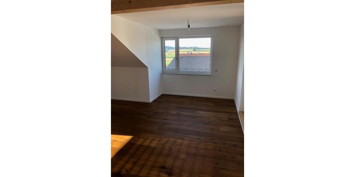 Dachgeschoßwohnung Taufkirchen (Vils) - 4 Zimmer, 140 m&sup2;, 1.540&euro; | Angebot:27609513