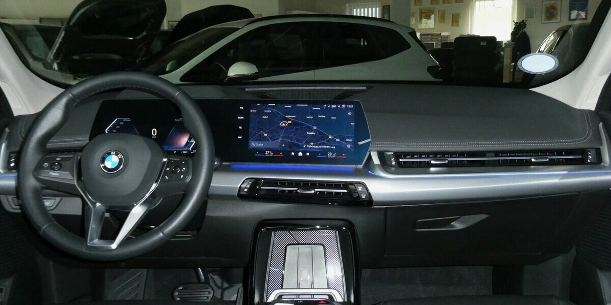 BMW X1 23d xDrive x-Line AHK,360°,HUD NP: 66.560 22.100 km 42.590 &euro; Landshut 84030