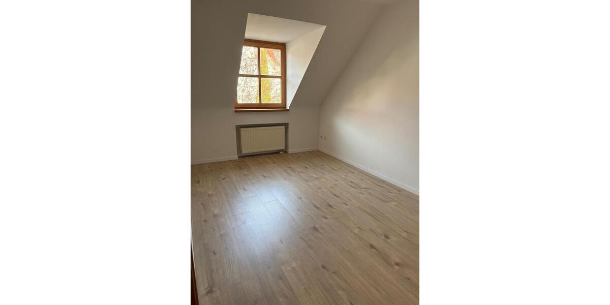 Einfamilienhaus Tiefenbach - 5 Zimmer, 160 m&sup2;, 1.640&euro; | Angebot:25991521