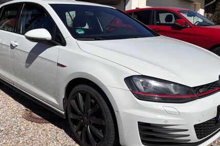 VW Golf 119.000 km 15.100 &euro; Taufkirchen Vils 84416