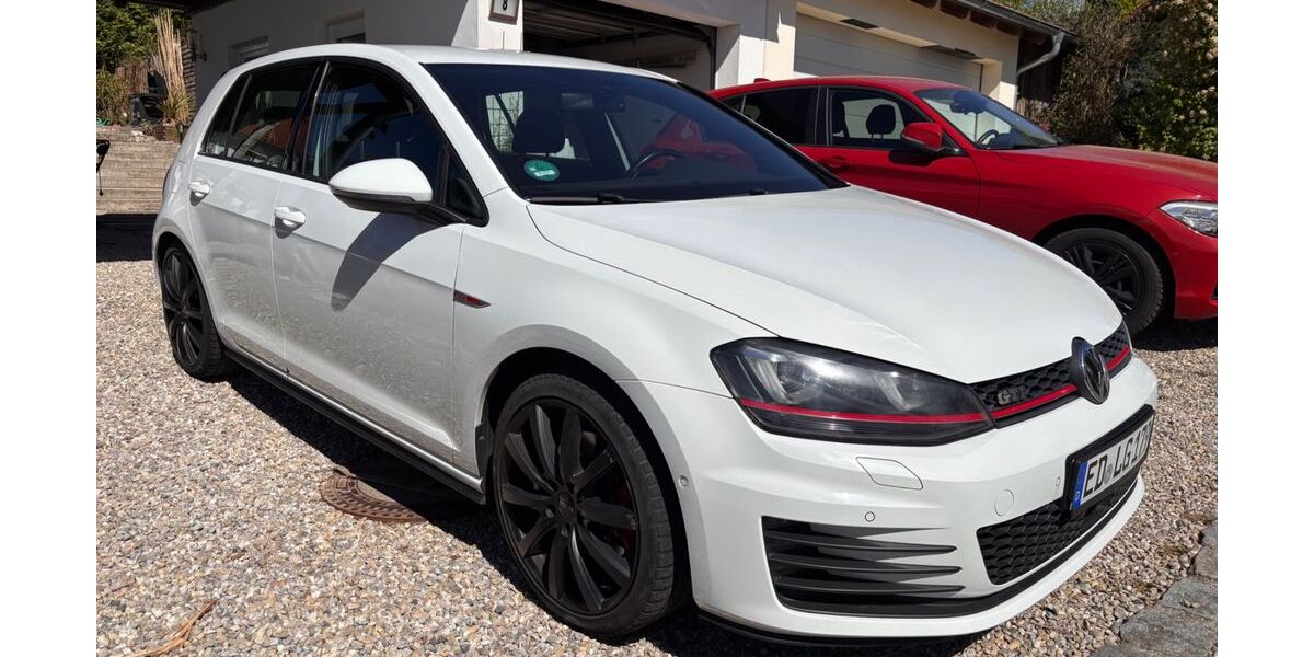 VW Golf 119.000 km 15.100 &euro; Taufkirchen Vils 84416