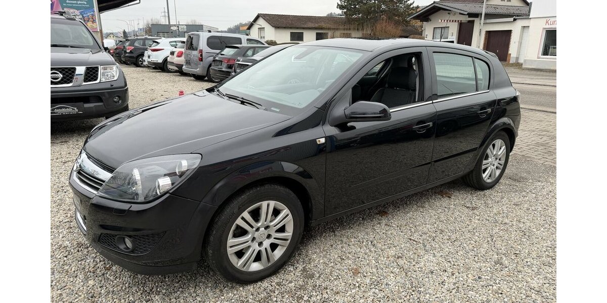 Opel Astra 1.6i 1.Hand Automatik Teilleder Xenon AHK 66.700 km 4.900 &euro; Altdorf 84032