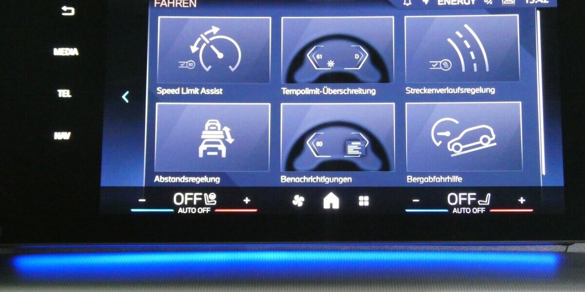 BMW X1 23dxDrive x-Line AHK,Pan-Dach,H&K,Leder 28.900 km 41.590 &euro; Landshut 84030