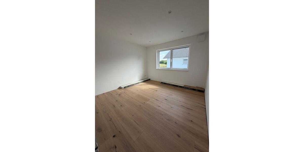 Etagenwohnung Ergolding - 4 Zimmer, 130 m&sup2;, 2.150&euro; | Angebot:26560529