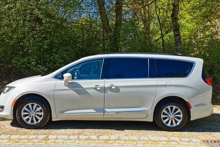 Chrysler Pacifica 161.500 km 17.500 &euro; Hohenthann 84098