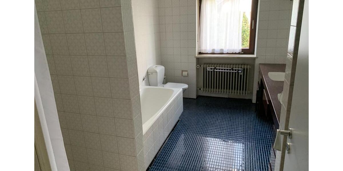 Einfamilienhaus Kumhausen - 7 Zimmer, 190 m&sup2;, 2.000&euro; | Angebot:25977749